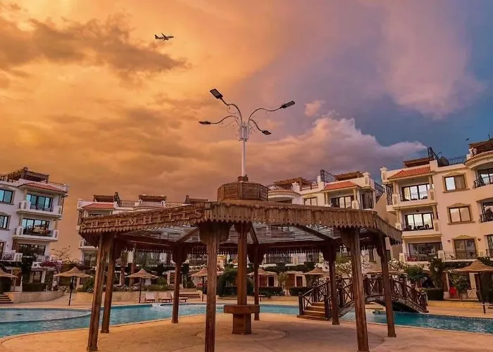 Hills Aqua Park Pool View شقة *
