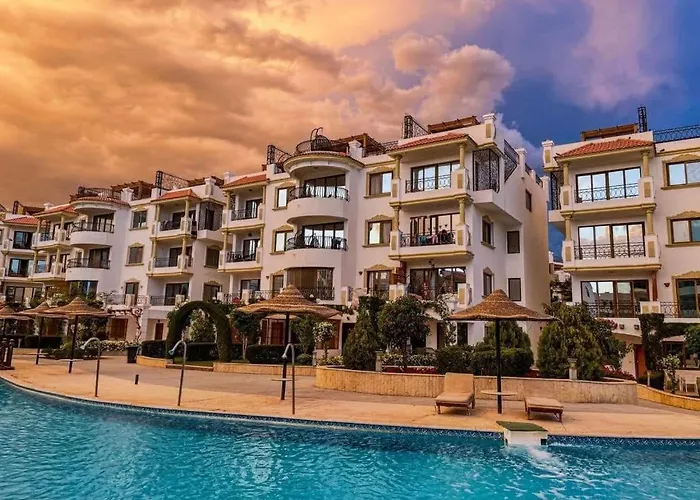شقة Hills Aqua Park Pool View